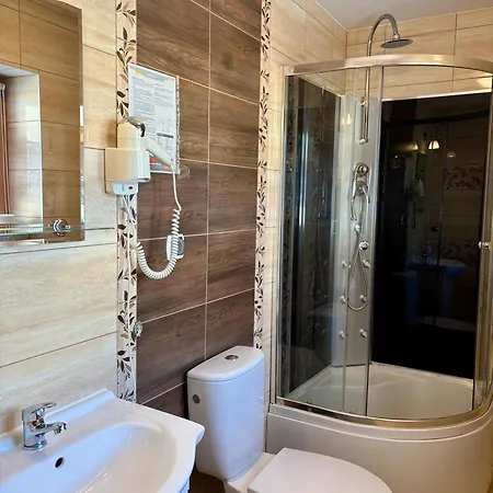 Konukevi Pokoje Goscinne U Elzbiety Z Basenem I Jacuzzi Ciche Małe